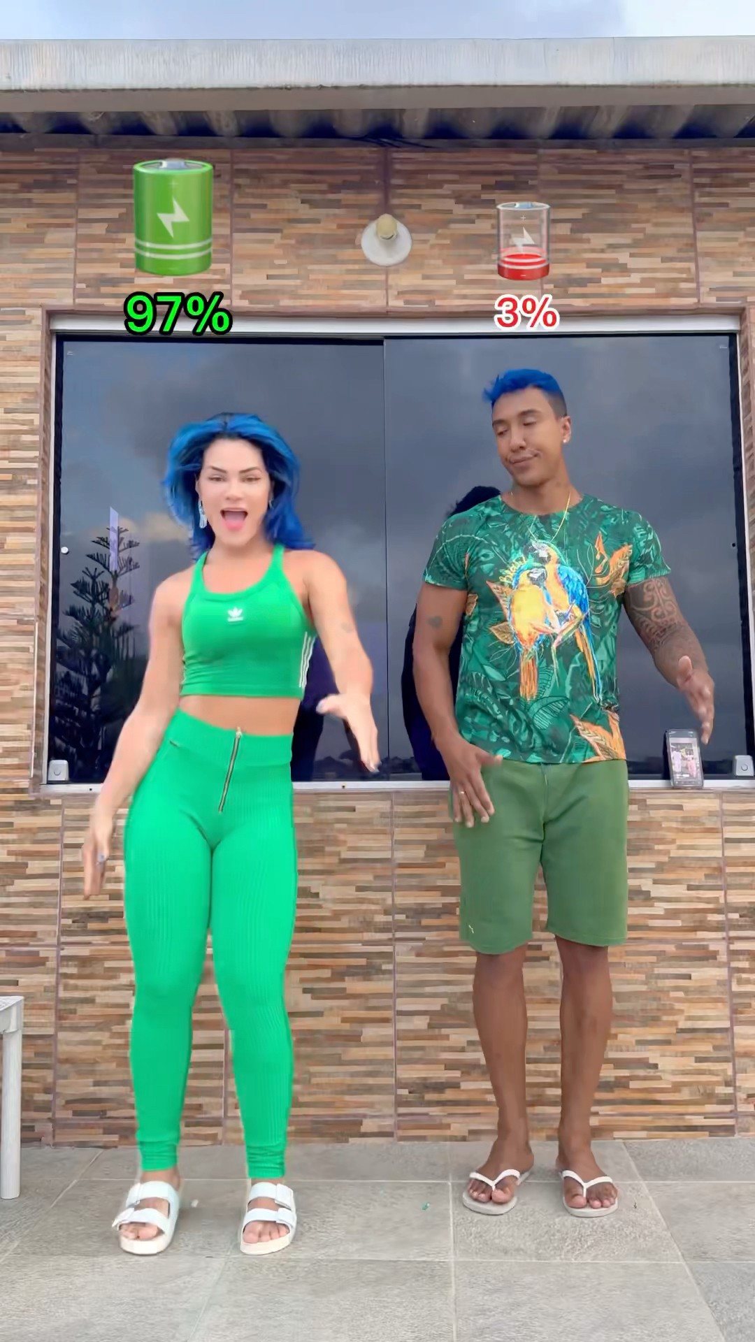 Quantos % está sua bateria? ?? @ApolloSant #wait #dance #entertainment